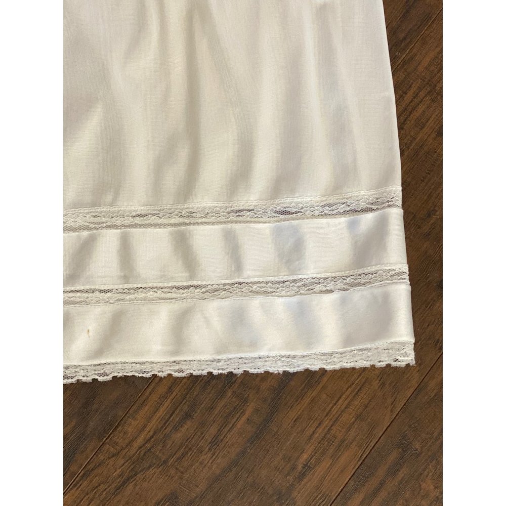 Vintage Adonna 38 Nylon Slip Dress Nightgown Farmhouse Cottage Core Lace Trim - Picture 2 of 8